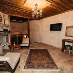 Bed & Breakfast Vanessa Cave House *