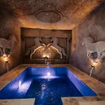 Vanessa Cave House