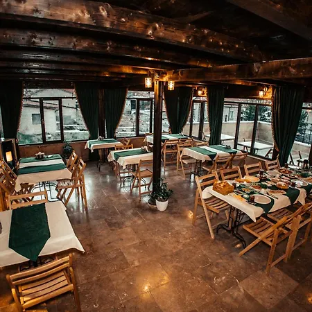 Nocleg ze śniadaniem Vanessa Cave House *