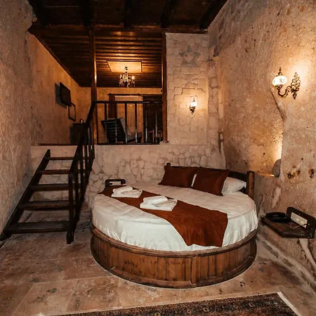 Vanessa Cave House *