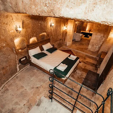 Vanessa Cave House