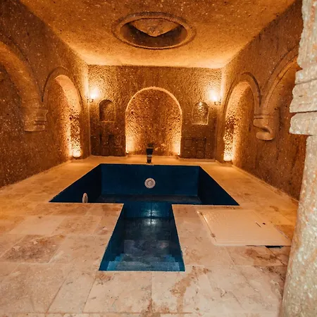 Vanessa Cave House *