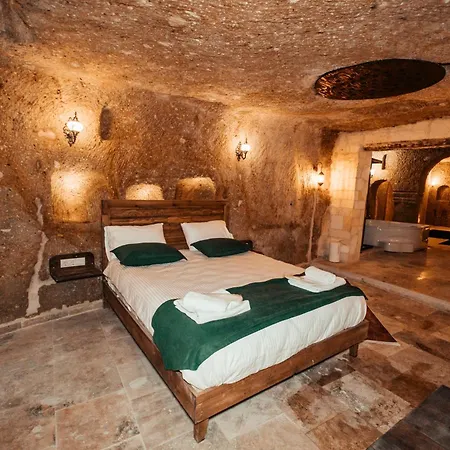 Vanessa Cave House Bed & Breakfast *