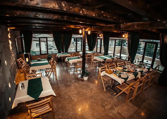 Nocleg ze śniadaniem Vanessa Cave House *