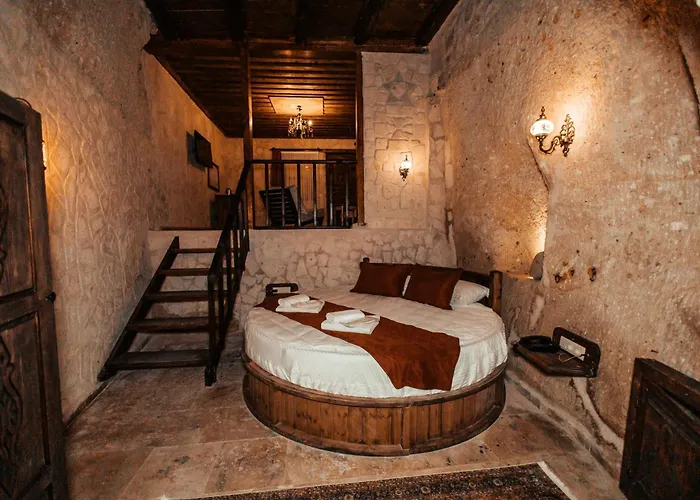 Vanessa Cave House *